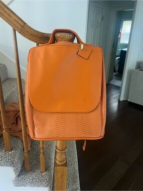 NWOT Tote&Carry Apollo 1 Tangerine Backpack